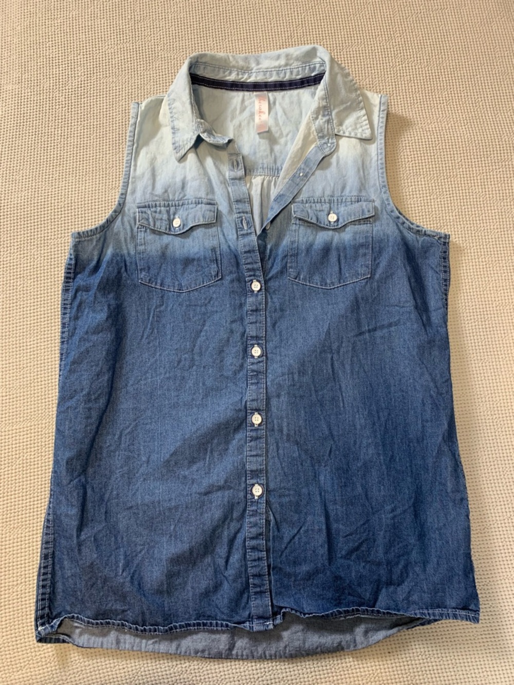 Cherokee Girls Light Blue to Medium Blue Ombre Denim Sleeveless Shirt XL Lightwe